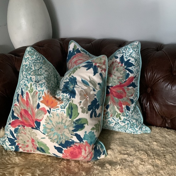 Floral Throw Pillows with Vibrant Colors set of 2 Envogue down filler reversible - Picture 11 of 11